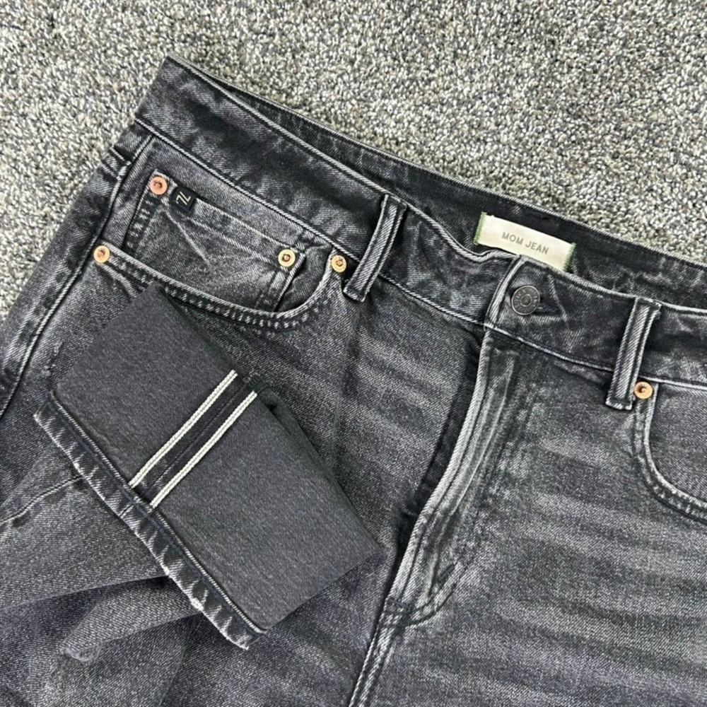 AE77 American Eagle Mom Selvedge Denim Jean Women 14‎ Short Black Green Line